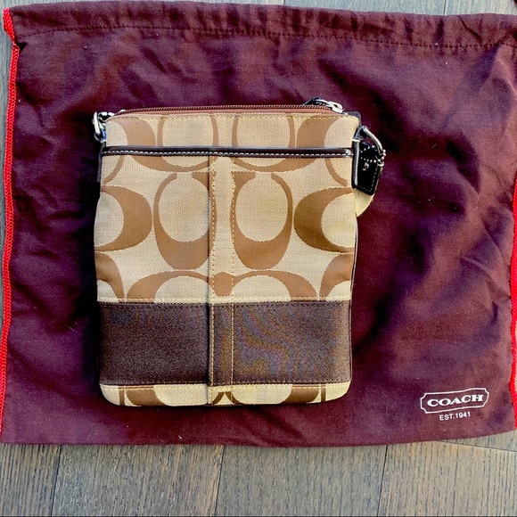 Coach Signature Logo Canvas Fabric Crossbody Purse - Picture 2 of 7